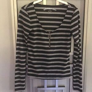 Aero Seriously soft striped long sleeve top with zipper size M